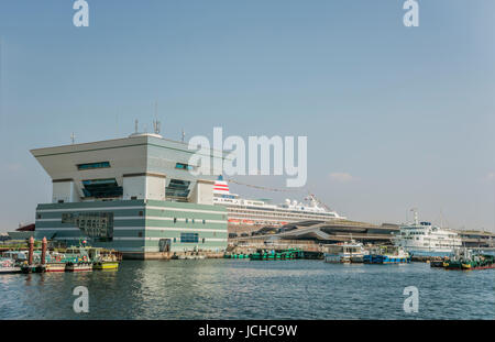 Kreuzfahrtschiff Asuka 2 am internationalen Passagierterminal Osanbashi Yokohama, Kanagawa, Japan Stockfoto