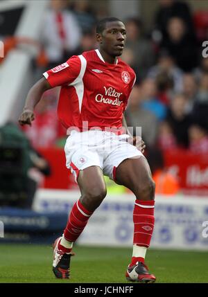 GUY MOUSSI NOTTINGHAM FOREST FC Watford V NEWCASTLE UNITED FC, COCA COLA CHAMPIONSHIP CITY GROUND, NOTTINGHAM, ENGLAND 17. Oktober 2009 GAA1674 Warnung! Dieses Foto kann nur für die Zeitung bzw. Zeitschrift redaktionelle Zwecke verwendet werden. Darf nicht für Internet/Online-Nutzung Nor für Publikationen unter Einbeziehung 1 Spieler, 1 Club oder 1 Wettbewerb, ohne schriftliche Genehmigung von Football DataCo Ltd. Für Rückfragen, bitte Kontakt Football DataCo Ltd unter + 44 (0) 207 864 9121 Stockfoto