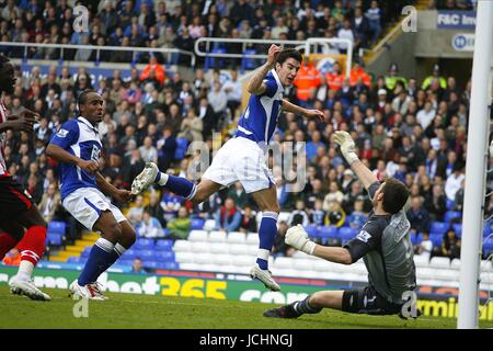 BARCLAYS Premier League ST. ANDREWS, LIAM RIDGEWELL BEATS CRAIG GORDON BIRMINGHAM CITY V SUNDERLAND BIRMINGHAM CITY V SUNDERLAND, BIRMINGHAM, ENGLAND 24. Oktober 2009 GAA1699 Warnung! Dieses Foto kann nur für die Zeitung bzw. Zeitschrift redaktionelle Zwecke verwendet werden. Kann nicht werden verwendet für Publikationen unter Einbeziehung 1 Spieler, 1 Club oder 1 Wettbewerb ohne schriftliche Genehmigung von Football DataCo Ltd. Für Rückfragen, bitte Kontakt Football DataCo Ltd unter + 44 (0) 207 864 9121 Stockfoto