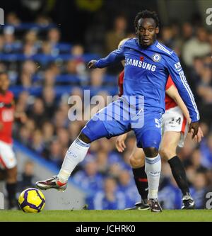 MICHAEL ESSIEN CHELSEA FC CHELSEA V MANCHESTER UNITED STAMFORD BRIDGE, LONDON, ENGLAND 8. November 2009 GAA2931 CHELSEA V MANCHESTER UNITED Warnung! Dieses Foto kann nur für die Zeitung bzw. Zeitschrift redaktionelle Zwecke verwendet werden. Kann nicht werden verwendet für Publikationen unter Einbeziehung 1 Spieler, 1 Club oder 1 Wettbewerb ohne schriftliche Genehmigung von Football DataCo Ltd. Für Rückfragen, bitte Kontakt Football DataCo Ltd unter + 44 (0) 207 864 9121 Stockfoto