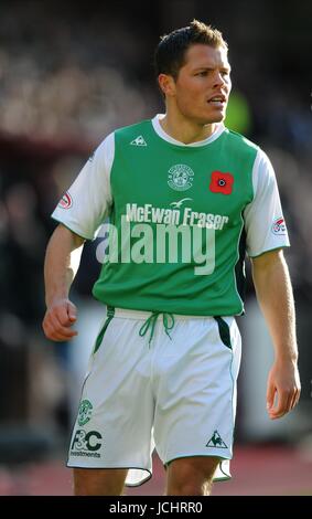 JOHN RANKIN HIBERNIAN FC Herzen V HIBERNIAN TYNECASTLE, EDINBURGH, ENGLAND 7. November 2009 GAA3026 Warnung! Dieses Foto kann nur für die Zeitung bzw. Zeitschrift redaktionelle Zwecke verwendet werden. Darf nicht für Internet/Online-Nutzung Nor für Publikationen unter Einbeziehung 1 Spieler, 1 Club oder 1 Wettbewerb, ohne schriftliche Genehmigung von Football DataCo Ltd. Für Rückfragen, bitte Kontakt Football DataCo Ltd unter + 44 (0) 207 864 9121 Stockfoto