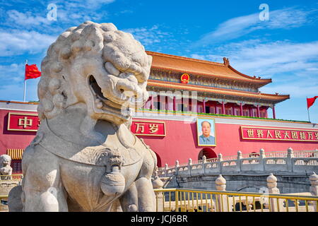 Stein-Löwen und Tiananmen-Tor, himmlischen Friedens, Peking, China Stockfoto