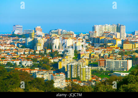 Skyline von Modern bis Hill Viertel von Lissabon, Portugal Stockfoto