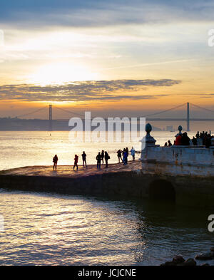 Sonnenuntergang auf Lissabon Kai Pers. Portugal Stockfoto