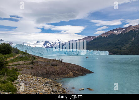 Perito Moreno-Gletscher im Los Glaciares Nationalpark in Patagonien - El Calafate, Santa Cruz, Argentinien Stockfoto