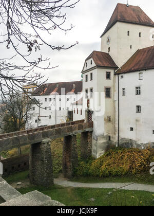 Veste Oberhaus ist eine alte Festung in Passau, einer Stadt in Niederbayern, Deutschland.  Diese Festung liegt auf einem Hügel die Stadt von Pas dominiert Stockfoto