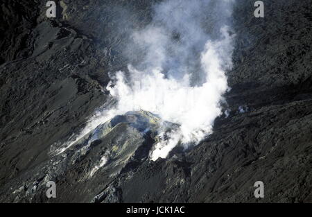 Die Landschaft Allrond Vulkan Piton De La Fournaise auf der Insel La Réunion im Indischen Ozean in Afrika. Stockfoto