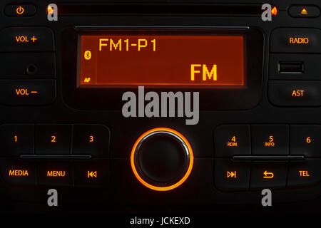 Auto Stereo-Nacht Nahaufnahme Stockfoto