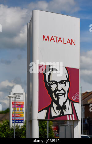 Matalan und KFC im Greyhound Retail Park in Sutton Road, Southend on Sea, Essex. Schild Stockfoto