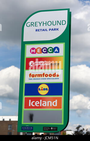 Greyhound Retail Park in Sutton Road, Southend on Sea, Essex. Schild Stockfoto