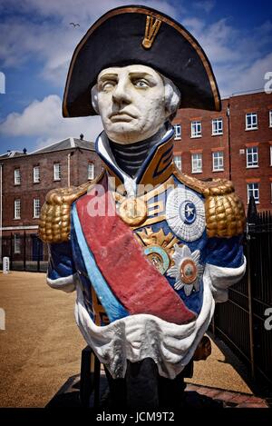 Admiral Lord Nelson, das Aushängeschild der HMS TRAFALGAR. Als eine erste Rate von 120 Geschützen in Woolwich und Schloss im Jahr 1841, 2694 Tonnen gebaut. Portsmouth UK Stockfoto