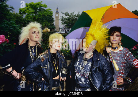 Weibliche Punks London ca. 80er Jahre Stockfoto