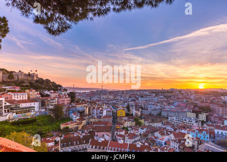 Historischen Zentrum von Lissabon bei Sonnenuntergang, Portugal Stockfoto