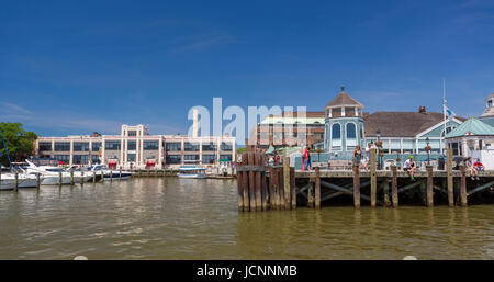 ALEXANDRIA, VIRGINIA, USA - Old Town Alexandria Potomac RIver Waterfront. Stockfoto