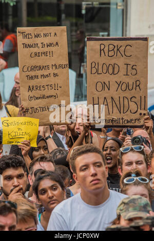 Westminster, London, UK. 16. Juni 2017. Anwohner, Politiker und Gewerkschaftsführer Adresse ein leidenschaftliches Publikum im Home Office - Demonstranten im Home Office zu sammeln und dann März zur Downing Street in Wut auf die Untätigkeit der Regierung über die Grenfell Turm-Katastrophe. London, 16. Juni 2017. Bildnachweis: Guy Bell/Alamy Live-Nachrichten Stockfoto