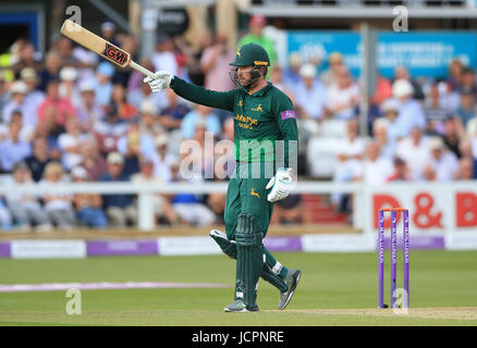 Die Nottinghamshire Brendan Taylor erreicht sein halbes Jahrhundert beim Royal London einen Tag Cup Semi Finale im County Cricket Ground, Chelmsford. Stockfoto