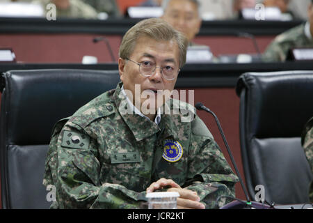 Südkoreanischen Präsidenten Moon Jae-in spricht bei seinem ersten offiziellen Besuch in U.S. Army Garrison Yongsan 13. Juni 2017 in Seoul, Südkorea. Stockfoto