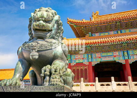 Bronze-Löwen Wächter, Verbotene Stadt, Peking, China Stockfoto