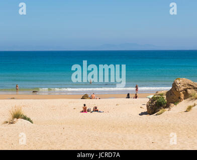 Bolonia, Costa De La Luz, Provinz Cadiz, Andalusien, Südspanien.  Bolonia Beach.  Playa de Bolonia. Stockfoto