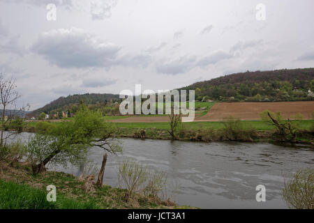 Sterben Sie die Naab ist Ein Linker Und Nördlicher Nebenfluss der Donau in der Oberpfalz in Ostbayern, Deutschland Stockfoto