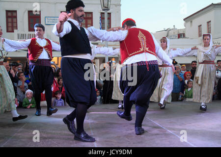 Griechenland, Kykladen, Mykonos, Heiligen Konstantin und Eleni, Feier, Festival, Tänzer, Stockfoto