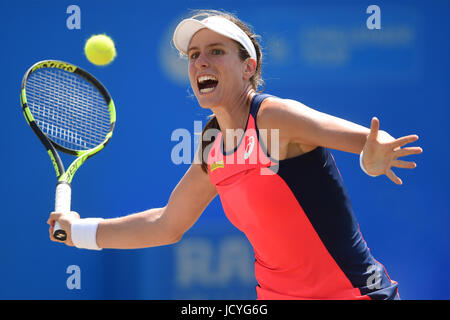 Großbritanniens Johanna Konta in Aktion gegen die Slowakei Magdalena Rybarikova tagsüber sechs der AEGON Open Nottingham Nottingham Tenniszentrums. Stockfoto