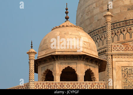 Architekturdetail des berühmten Taj Mahal, Agra, Indien Stockfoto