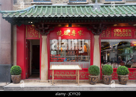 Die goldene Pagode Restaurant, Gerrard Street, Chinatown, London, England, Vereinigtes Königreich Stockfoto
