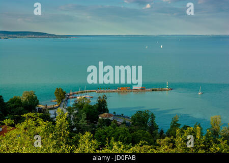 Hafen mit Segeln Boote am Plattensee in Ungarn Stockfoto