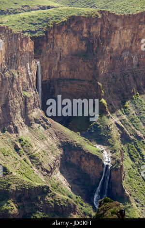 Zweierlei fällt Maletsunyane River Canyon Semonkong Maseru District Lesotho Südliches Afrika Stockfoto