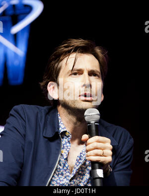 Washington DC, USA. 17. Juni 2017. Schottischer Schauspieler David Tennant (Doctor Who, Broadchurch, Giacomo Casanova, etc.) spricht Fans an Awesome Con 5 - Washington, DC USA Credit: B Christopher/Alamy Live News Stockfoto