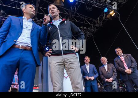 Kiel, Deutschland. 17. Juni 2017. Eindrücke des ersten Tages der Kieler-Woche-2017 mit der Eröffnung von berühmten deutschen TV Host Kai Pflaume © Björn Deutschmann/Alamy Live-Nachrichten Stockfoto