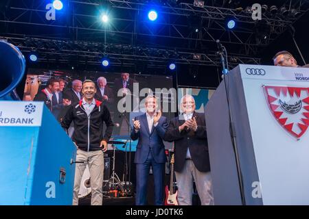 Kiel, Deutschland. 17. Juni 2017. Eindrücke des ersten Tages der Kieler-Woche-2017 mit der Eröffnung von berühmten deutschen TV Host Kai Pflaume © Björn Deutschmann/Alamy Live-Nachrichten Stockfoto