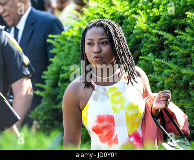 Norristown, Pennsylvania, USA. 13. Juni 2017. Bill Cosbys sprach Frau zu Fuß bis zu dem Montgomery County Court House während des Studie Kredits: Ricky Fitchett/ZUMA Draht/Alamy Live News Stockfoto