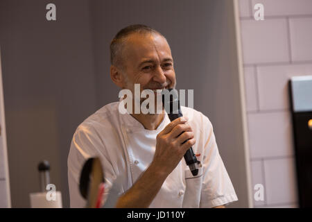 Birmingham, Vereinigtes Königreich. 18. Juni 2017. Michel Roux Jr. auf das gute Essen Bühne reden, sein Restaurant und sein neues Buch Credit: Steven Reh/Alamy Live News Stockfoto