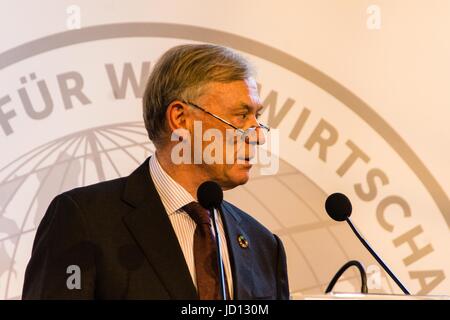 Kiel, Deutschland. 18. Juni 2017. Die Verleihung des Preises Weltwirtschaft 2017 des Kieler Instituts für Weltwirtschaft während der Kieler Woche 2017 © Björn Deutschmann/Alamy Live-Nachrichten Stockfoto