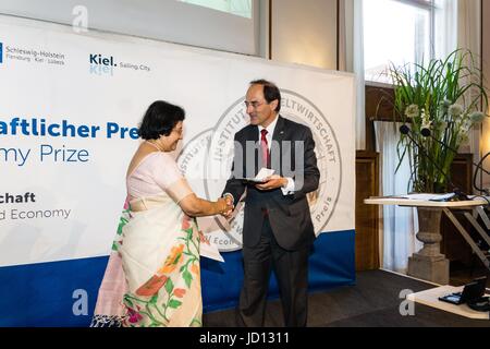 Kiel, Deutschland. 18. Juni 2017. Die Verleihung des Preises Weltwirtschaft 2017 des Kieler Instituts für Weltwirtschaft während der Kieler Woche 2017 © Björn Deutschmann/Alamy Live-Nachrichten Stockfoto