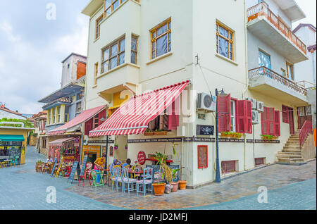 Antalya, Türkei - Mai 6, 2017: kaleici Bezirk ist der touristische Bereich, so gibt es eine Menge von Cafés und Bars hier, am 6. Mai in Antalya. Stockfoto