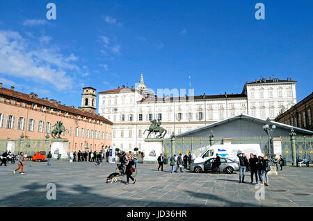 Außenansicht des königlichen Palastes in Turin Italien auf 13.10.2015 Stockfoto