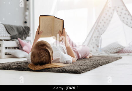 Genießen Sie einen gemütlichen Vormittag fleißig Langner Stockfoto