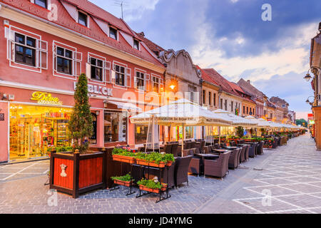 Brasov, Rumänien - 2. Juni 2017: Republicii Straße. Main Street, Leeds, dem Altstädter Ring Main. Stockfoto