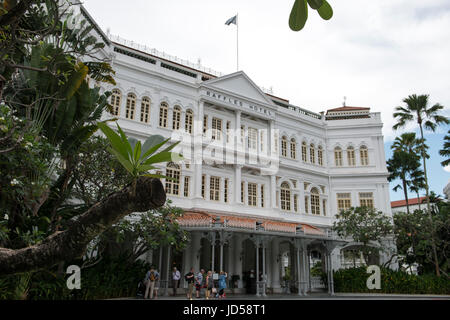 Singapur. MAR 28,2017: Prächtigen Fassade dieses luxuriöse Raffles Hotel in der Innenstadt von Singapur. Stockfoto