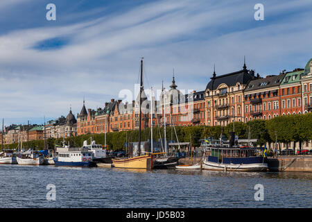 STOCKHOLM - 15. September 2016: Boote entlang der Straße von Stockholm Stockfoto