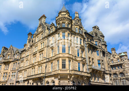 Straße sehen die Gebäude im alten Zentrum von Edinburgh, Schottland, Großbritannien Stockfoto