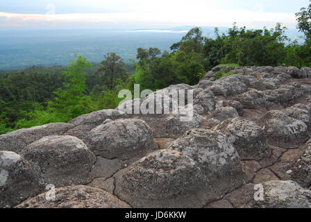 Schalenförmigen Stein. Der Pa Hin Ngam Nationalpark in Chaiyaphum, Thailand Stockfoto