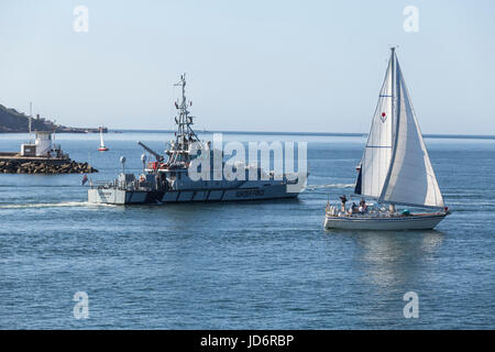 HMC Sucher, eine Grenze geltenden britischen Zollbehörden Cutter ausgehend von Plymouth Sound. Stockfoto