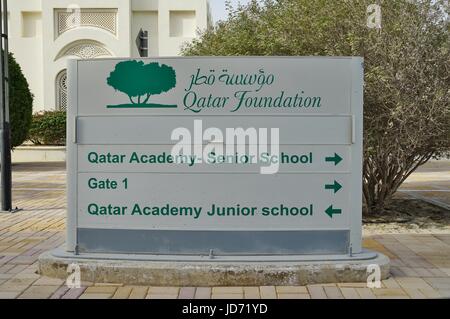 Blick von der Education City Complex von Qatar Foundation, derzeit im Bau in Doha ins Leben gerufen. Freuen Sie sich auf mehreren westlichen Universitäten Stockfoto