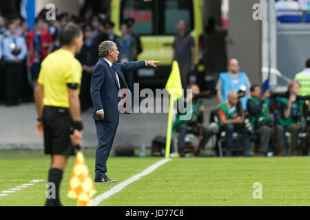 Kazan, Russland. 18. Juni 2017. Portugals Trainer Fernando Santos Gesten während der Fußball-2017 Confederations Cup Gruppe A Spiel zwischen Portugal und Mexiko in Kazan, Russland, am 18. Juni 2017. Bildnachweis: Bai Xueqi/Xinhua/Alamy Live-Nachrichten Stockfoto