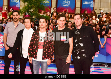 Toronto, Ontario, Kanada. 18. Juni 2017. Arkells NICK DIKA, ANTHONY CARONE, MIKE DEANGELIS, MAX KERMAN und TIM OXFORD angekommen 2017 iHeartRADIO MuchMusic Video Awards am MuchMusic HQ am 18. Juni 2017 in Toronto Credit: Igor Vidyashev/ZUMA Draht/Alamy Live News Stockfoto