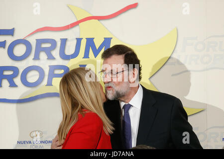 Spaniens Ministerpräsident Mariano Rajoy und Cristina Cifuentes bei einem Treffen in Madrid am Montag, 19. Juni 2017 Stockfoto